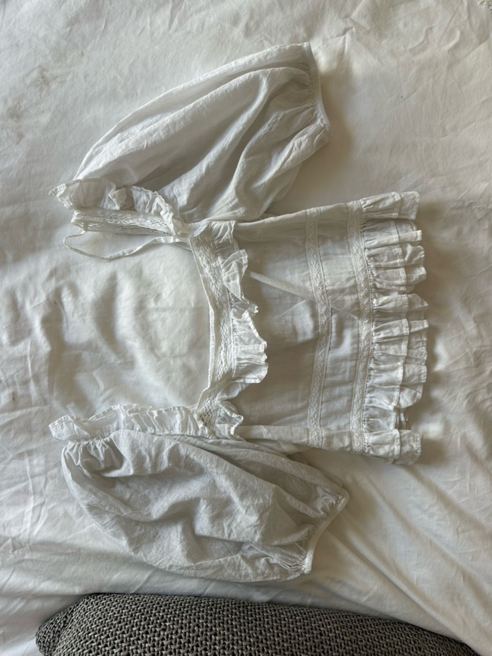 Tularosa White Ruffled Puff Sleeve Crop Top
